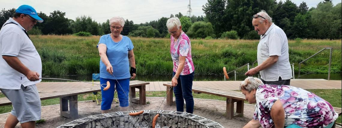 Piknik dla Seniorów na przystani kajakowej